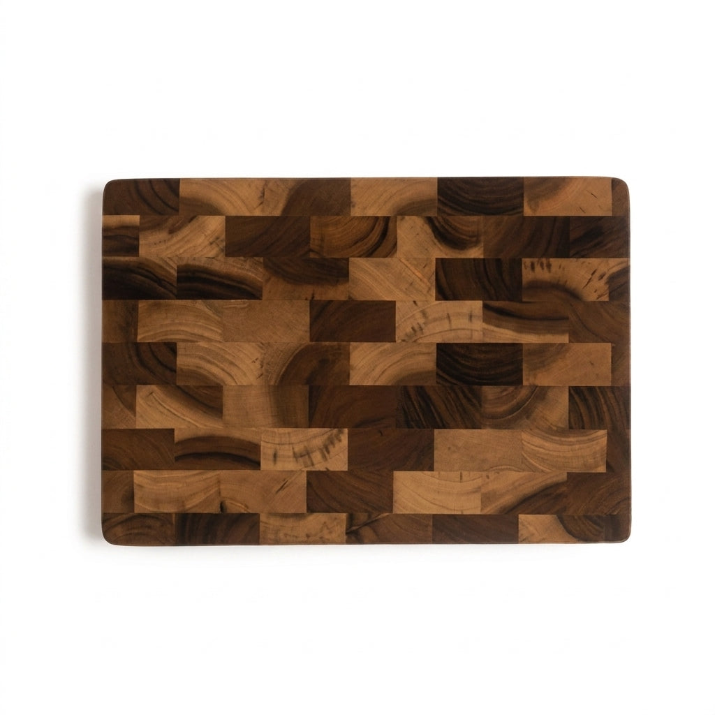 Large Wooden Chopping Board – Camellia Wood, Heavy‑Duty Grain (28 x 18 cm)